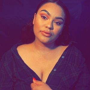 Meet your Posher, Jasmine